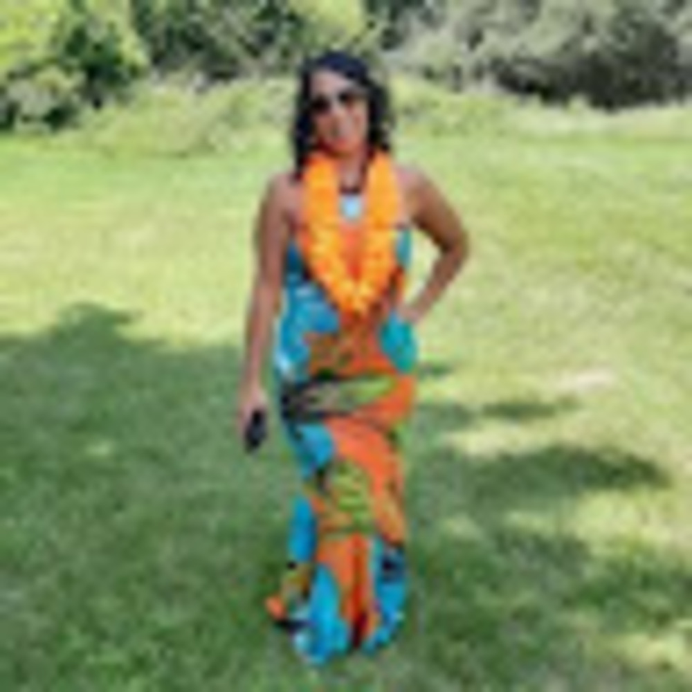 Meet your Posher, Elizabeth